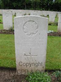 Etaples Military Cemetery - Batchelor, W J